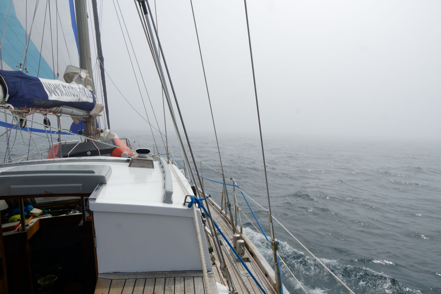 Moby Dick III: Nebel vor der Westküste Portugals 